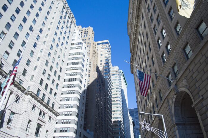 foto tirada da rua de wall street